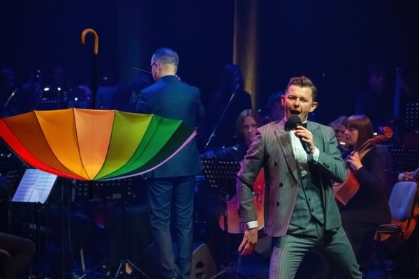 wielka-gala-muzyki-swiata-foto-09-jpg43F96962-7E1D-AC38-BF0D-2FEDC2666FEE.jpg