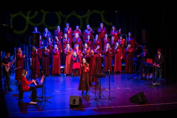 chor-gospel-foto-05D38028AC-26A9-0411-19C6-7FC103BE0662.jpg
